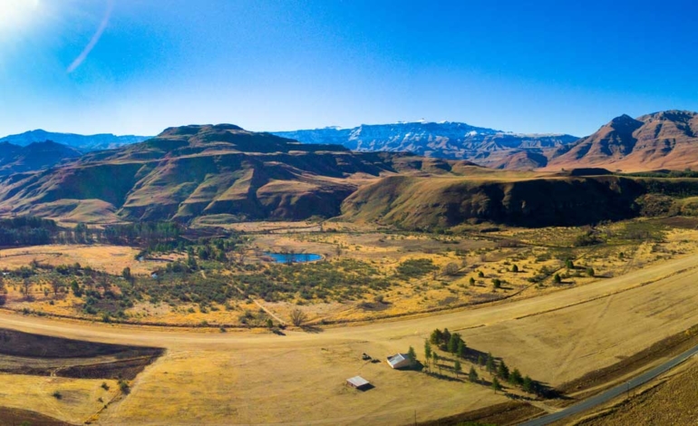 lake_naverone-drakensburg